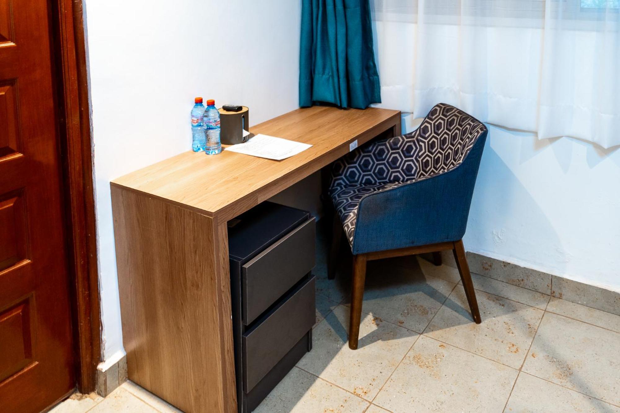 Harry'S Kisumu Oasis Aparthotel Exteriör bild