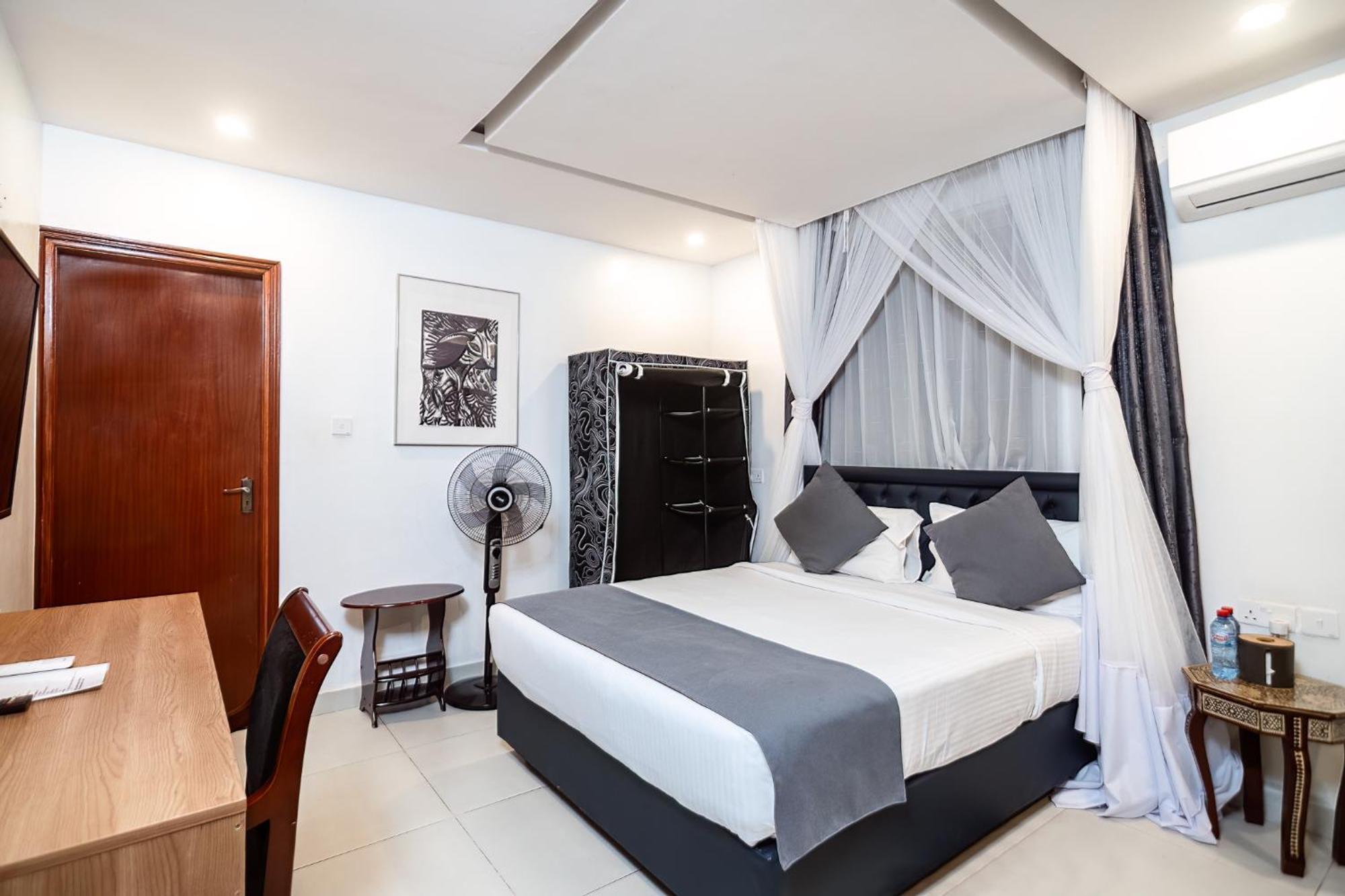 Harry'S Kisumu Oasis Aparthotel Exteriör bild